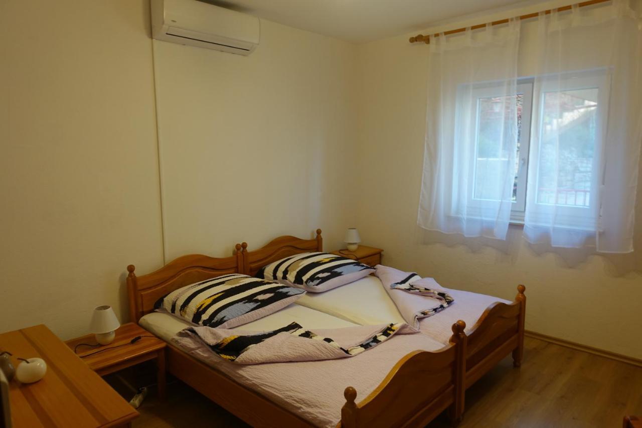 Klimatisiertes Apartment Barbara Trpanj Extérieur photo