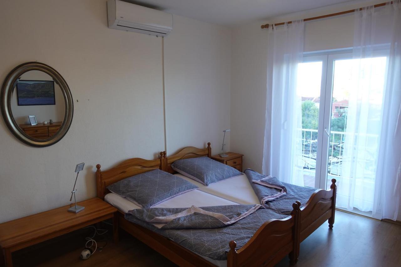 Klimatisiertes Apartment Barbara Trpanj Extérieur photo